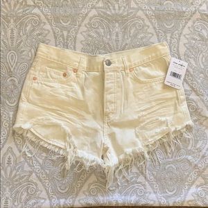 New with tags Free People white denim shorts